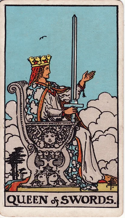 Carte de tarot Reine de Épées